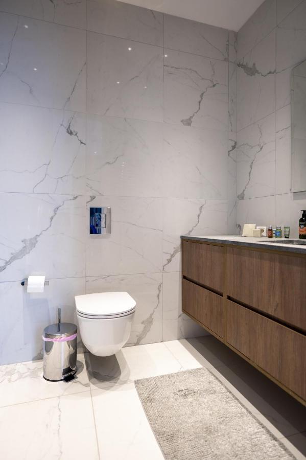 360 Nicosia - 1 Bedroom Luxurious Residence ภายนอก รูปภาพ